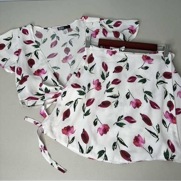 Beach Riot Heidi Skirt and Top Set Floral Tulip white XS - Picture 2 of 15